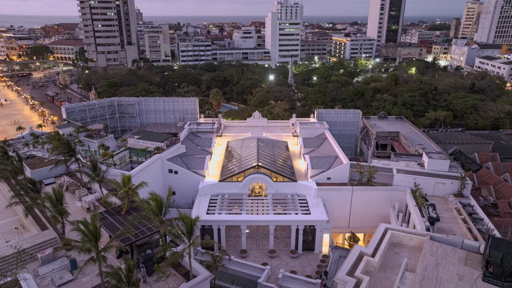 Four Seasons Private Residences